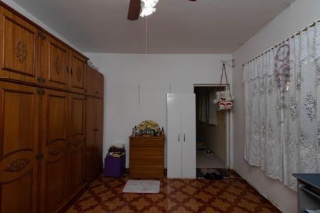 Casa à venda com 240m², 3 quartos e 4 vagasQuarto 2