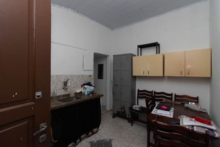 Casa à venda com 240m², 3 quartos e 4 vagasCozinha 2