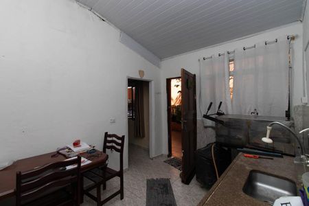 Casa à venda com 240m², 3 quartos e 4 vagasCozinha 2