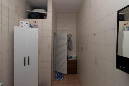 Casa à venda com 240m², 3 quartos e 4 vagasBanheiro 2