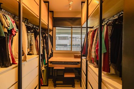 Apartamento à venda com 65m², 2 quartos e 1 vagaCloset da suíte