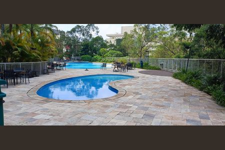 Apartamento à venda com 223m², 3 quartos e 4 vagasÁrea comum - Piscina