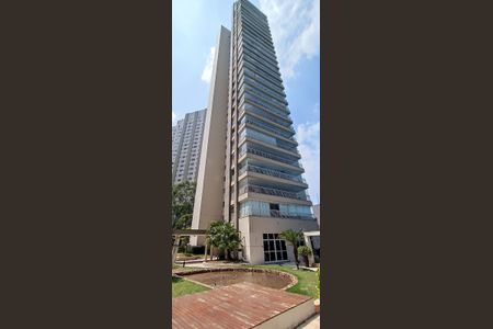 Apartamento à venda com 223m², 3 quartos e 4 vagasFachada