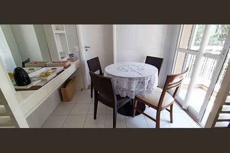 Apartamento à venda com 223m², 3 quartos e 4 vagasCopa