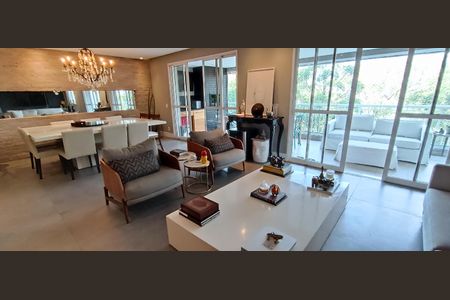 Apartamento à venda com 223m², 3 quartos e 4 vagasSala