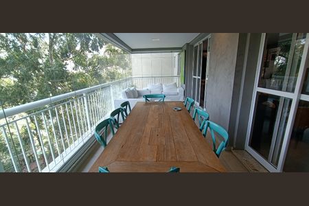 Apartamento à venda com 223m², 3 quartos e 4 vagasVaranda gourmet