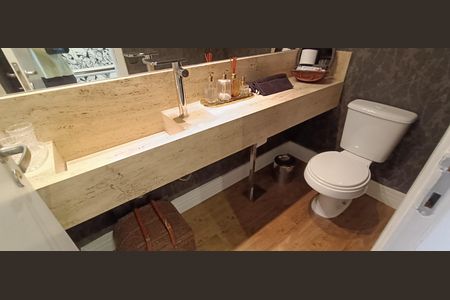 Apartamento à venda com 223m², 3 quartos e 4 vagasBanheiro Social