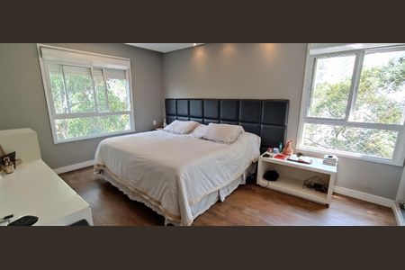 Apartamento à venda com 223m², 3 quartos e 4 vagasSuíte master