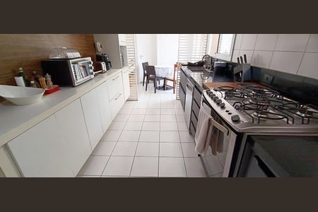 Apartamento à venda com 223m², 3 quartos e 4 vagasCozinha