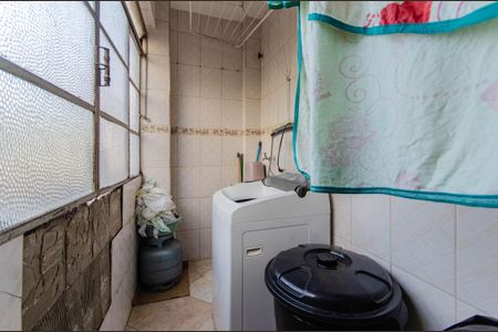 Apartamento para alugar com 77m², 2 quartos e sem vagaÁrea de Serviço