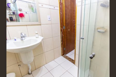 Casa à venda com 80m², 3 quartos e sem vaga Casa à venda com 80m², 3 quartos e sem vagaBanheiro 1
