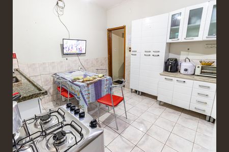 Casa à venda com 80m², 3 quartos e sem vaga Casa à venda com 80m², 3 quartos e sem vagaCozinha