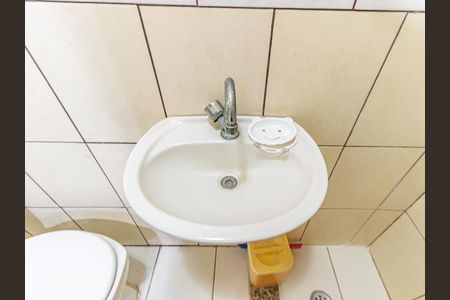 Casa à venda com 80m², 3 quartos e sem vaga Casa à venda com 80m², 3 quartos e sem vagaBanheiro 2