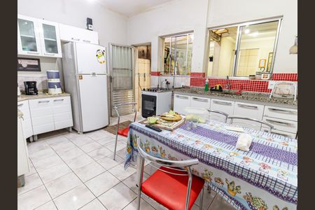 Casa à venda com 80m², 3 quartos e sem vaga Casa à venda com 80m², 3 quartos e sem vagaCozinha
