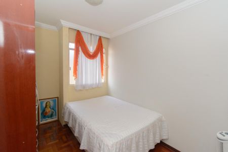 Apartamento à venda com 100m², 3 quartos e 2 vagasQuarto 2