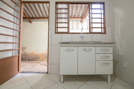 Casa para alugar com 80m², 1 quarto e 1 vaga Casa para alugar com 80m², 1 quarto e 1 vagaCozinha