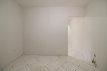 Casa para alugar com 80m², 1 quarto e 1 vaga Casa para alugar com 80m², 1 quarto e 1 vagaSala