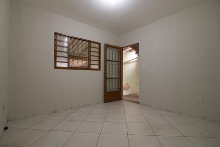 Casa para alugar com 80m², 1 quarto e 1 vaga Casa para alugar com 80m², 1 quarto e 1 vagaSala