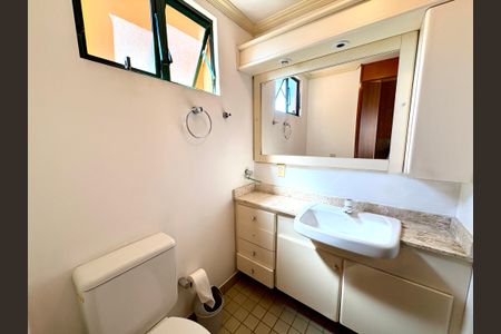 Apartamento à venda com 70m², 3 quartos e 1 vaga Apartamento à venda com 70m², 3 quartos e 1 vagaBanheiro da Suíte