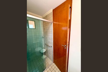 Apartamento à venda com 70m², 3 quartos e 1 vaga Apartamento à venda com 70m², 3 quartos e 1 vagaBanheiro da Suíte