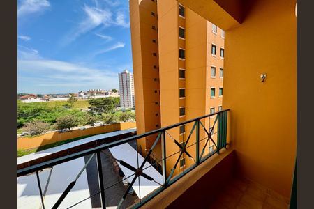 Apartamento à venda com 70m², 3 quartos e 1 vaga Apartamento à venda com 70m², 3 quartos e 1 vagaSacada Sala