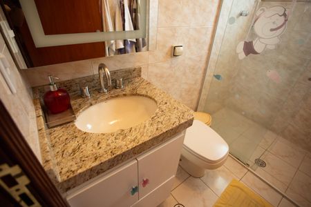 Casa à venda com 183m², 3 quartos e 3 vagasBANHEIRO