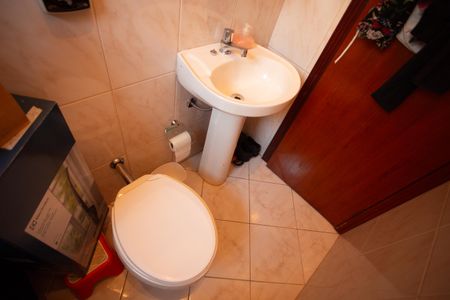 Casa à venda com 183m², 3 quartos e 3 vagasBANHEIRO ÁREA DE SERVIÇO