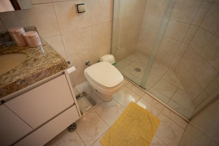 Casa à venda com 183m², 3 quartos e 3 vagasBANHEIRO QUARTO 1