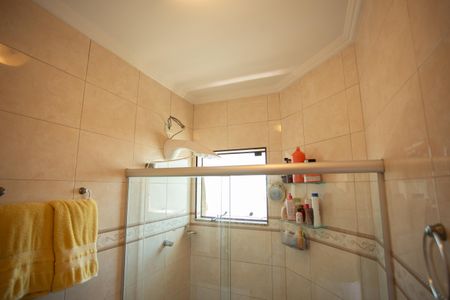 Casa à venda com 183m², 3 quartos e 3 vagasBANHEIRO QUARTO 1