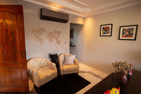 Casa à venda com 183m², 3 quartos e 3 vagasSALA