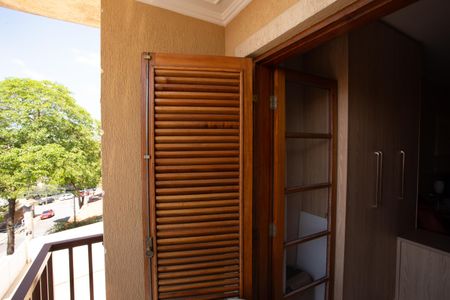 Casa à venda com 183m², 3 quartos e 3 vagasVARANDA QUARTO 1