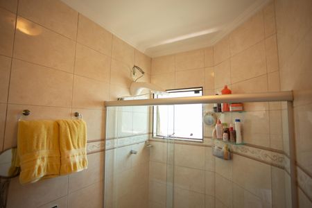 Casa à venda com 183m², 3 quartos e 3 vagasBANHEIRO QUARTO 1