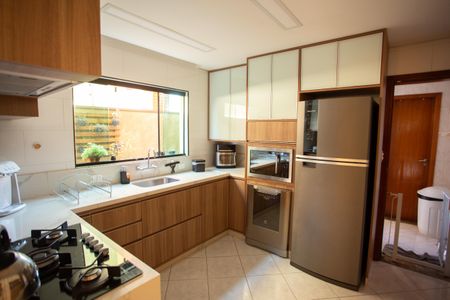 Casa à venda com 183m², 3 quartos e 3 vagasCOZINHA