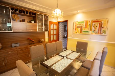 Casa à venda com 183m², 3 quartos e 3 vagasSALA DE JANTAR