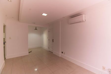 Apartamento à venda com 80m², 2 quartos e sem vaga Apartamento à venda com 80m², 2 quartos e sem vagaSala