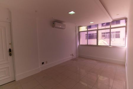 Apartamento à venda com 80m², 2 quartos e sem vaga Apartamento à venda com 80m², 2 quartos e sem vagaSala