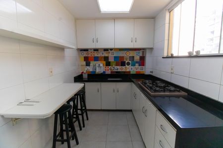 Apartamento à venda com 80m², 2 quartos e sem vaga Apartamento à venda com 80m², 2 quartos e sem vagaCozinha