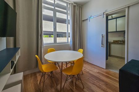 Apartamento para alugar com 57m², 1 quarto e 1 vaga Apartamento para alugar com 57m², 1 quarto e 1 vagaSala