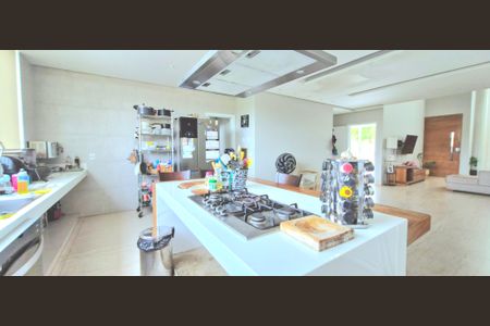 Casa de condomínio à venda com 376m², 6 quartos e 4 vagasCozinha