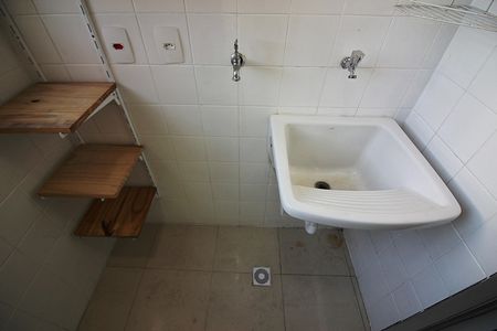 Apartamento para alugar com 65m², 2 quartos e 1 vagaÁrea de Serviço