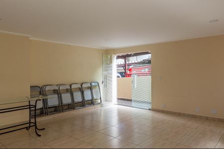 Apartamento para alugar com 65m², 2 quartos e 1 vaga Apartamento para alugar com 65m², 2 quartos e 1 vagaÁrea comum - Salão de festas