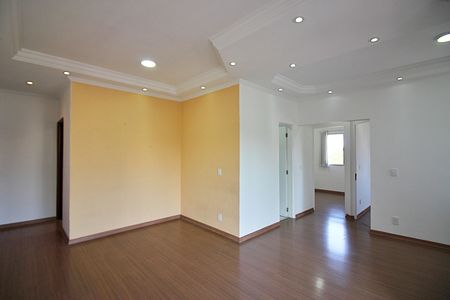 Apartamento para alugar com 65m², 2 quartos e 1 vagaSala