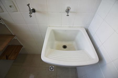 Apartamento para alugar com 65m², 2 quartos e 1 vagaÁrea de Serviço