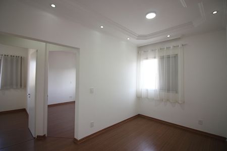 Apartamento para alugar com 65m², 2 quartos e 1 vagaSala