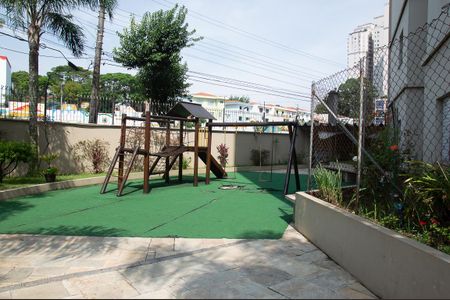 Apartamento para alugar com 65m², 2 quartos e 1 vaga Apartamento para alugar com 65m², 2 quartos e 1 vagaÁrea comum - Playground
