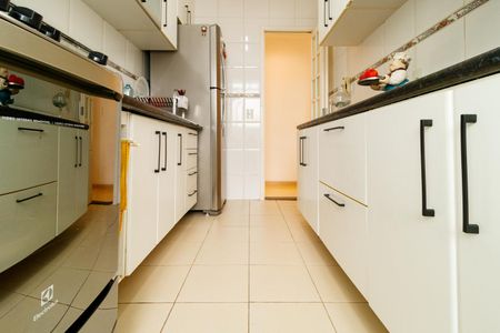 Apartamento à venda com 55m², 2 quartos e 1 vagaCozinha
