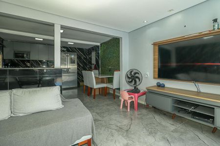 Casa à venda com 100m², 3 quartos e 3 vagas Casa à venda com 100m², 3 quartos e 3 vagasSala