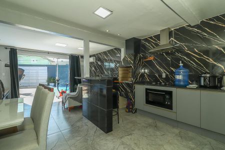 Casa à venda com 100m², 3 quartos e 3 vagas Casa à venda com 100m², 3 quartos e 3 vagasCozinha