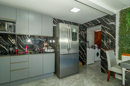 Casa à venda com 100m², 3 quartos e 3 vagas Casa à venda com 100m², 3 quartos e 3 vagasCozinha