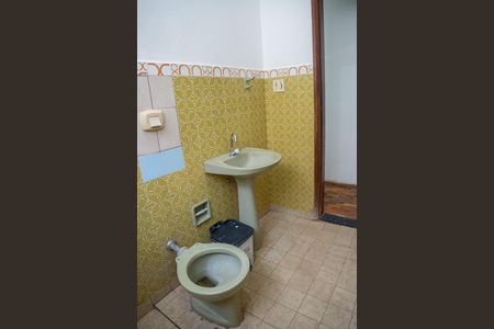 Casa para alugar com 125m², 2 quartos e 2 vagas Casa para alugar com 125m², 2 quartos e 2 vagasBanheiro